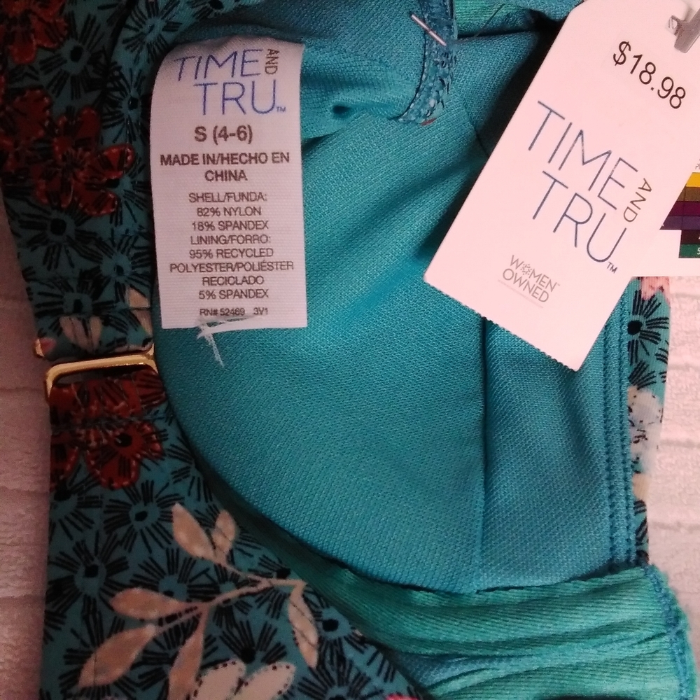 Time And Tru Women's Printed Balconette Swimwear Top Size: Small - Picture 4 of 5